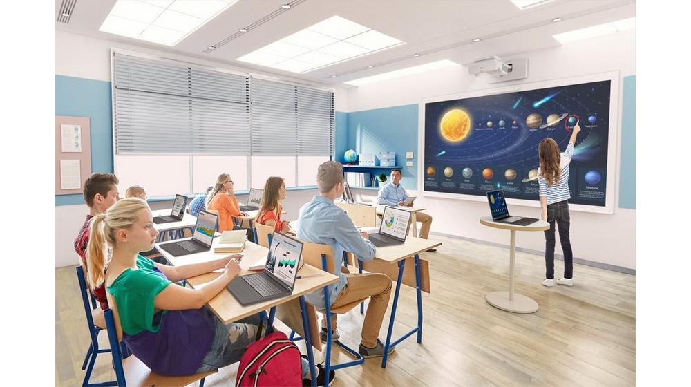 Epson EB-770F Projector (V11HA79080)